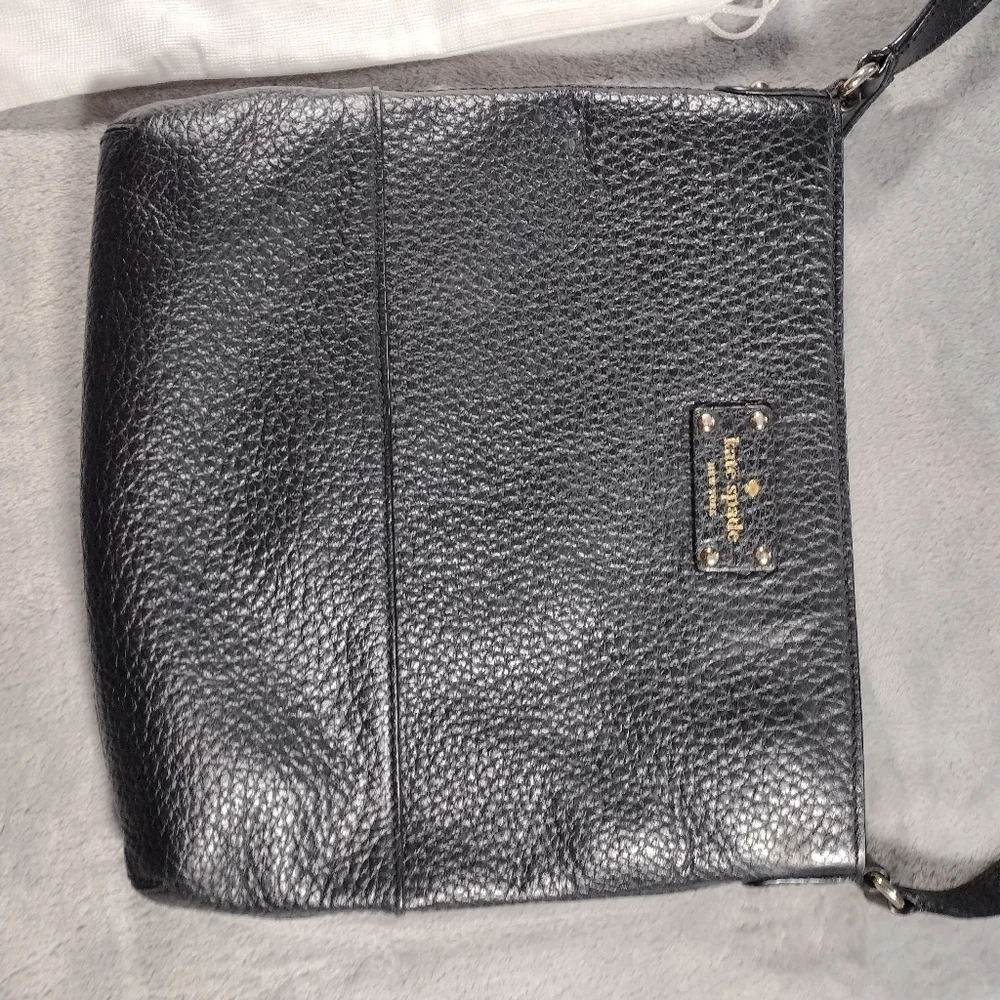 Kate Spade Bay Street Cora Crossbody Black Leather Pebbled Shoulder Bag EUC Mint